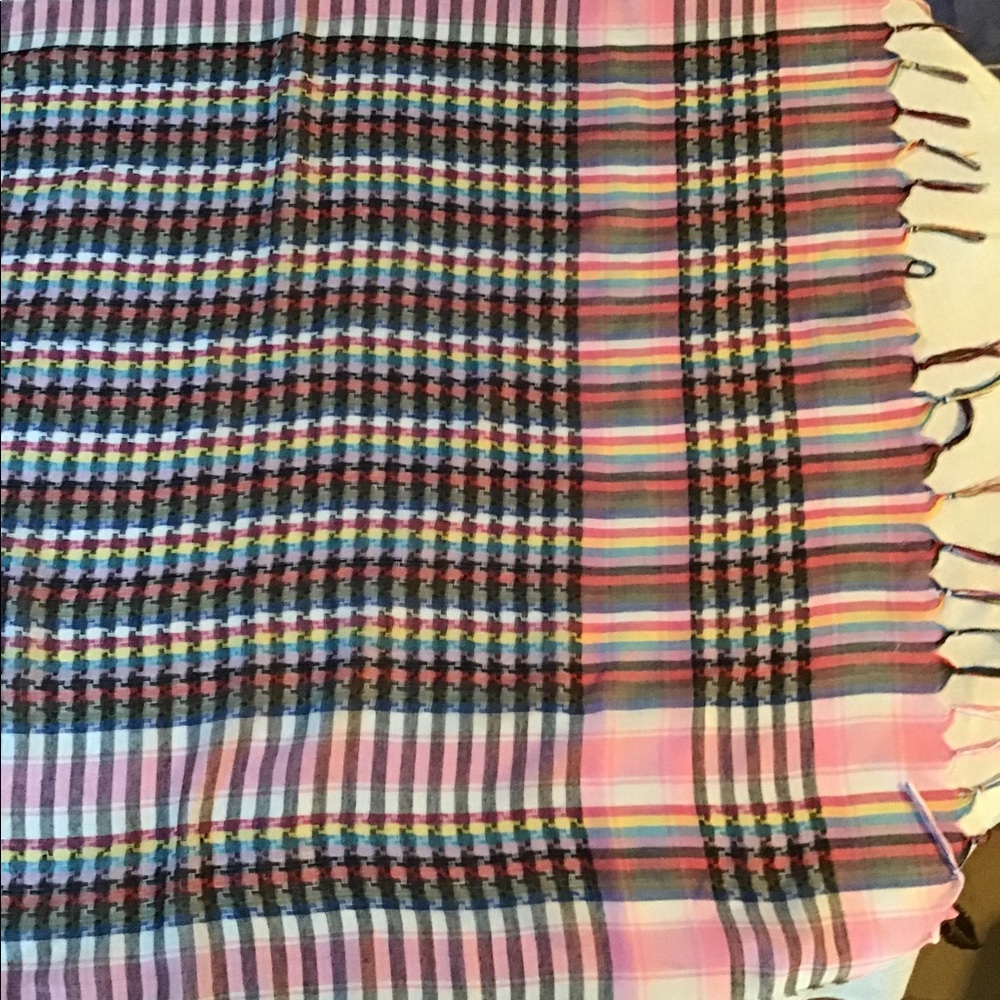 Fringed scarf - Picture 5 of 5